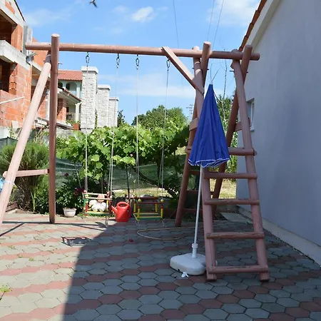 Ruzica * Pula
